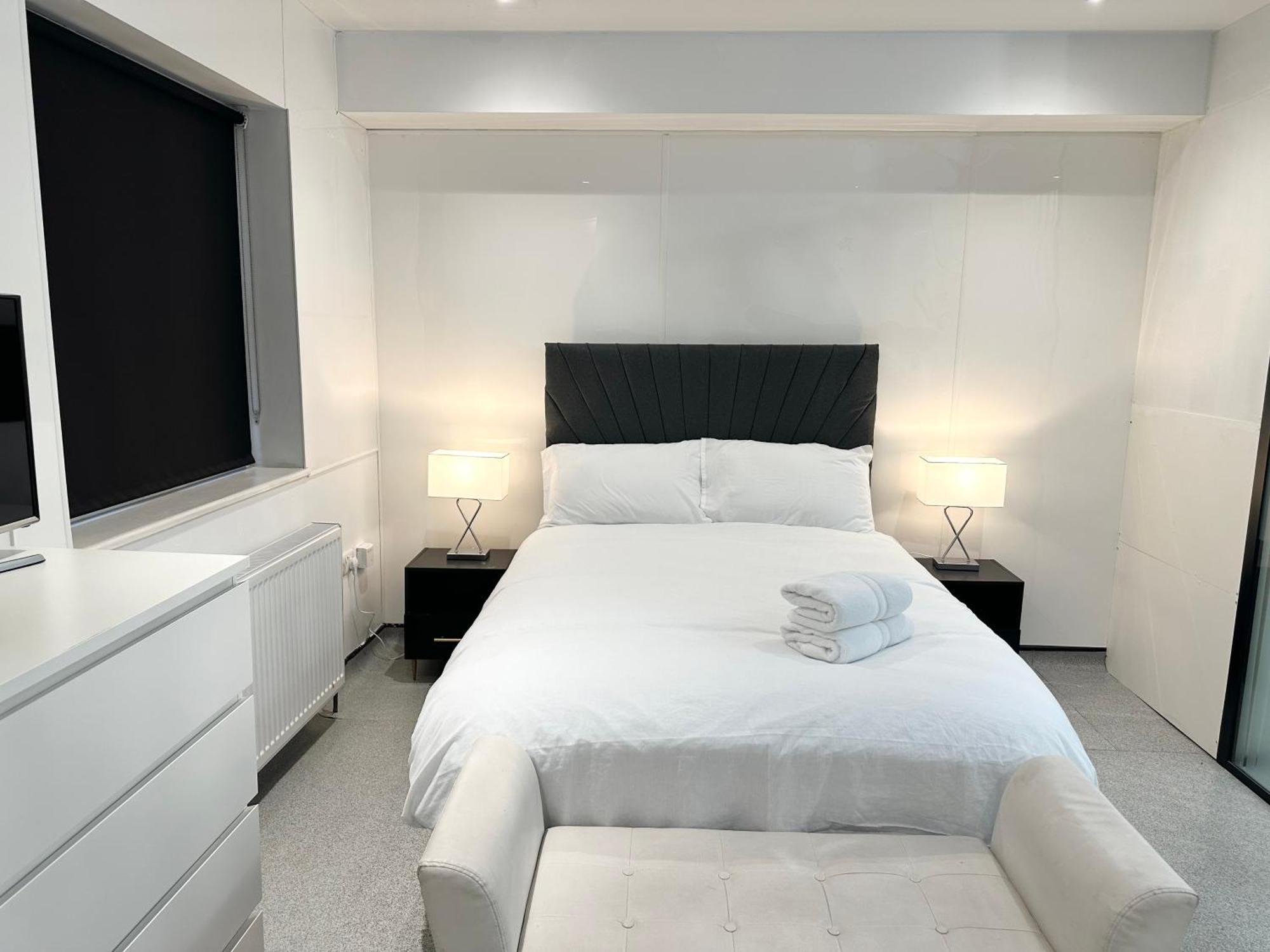 Westferry Two Apartment Londra Exterior foto