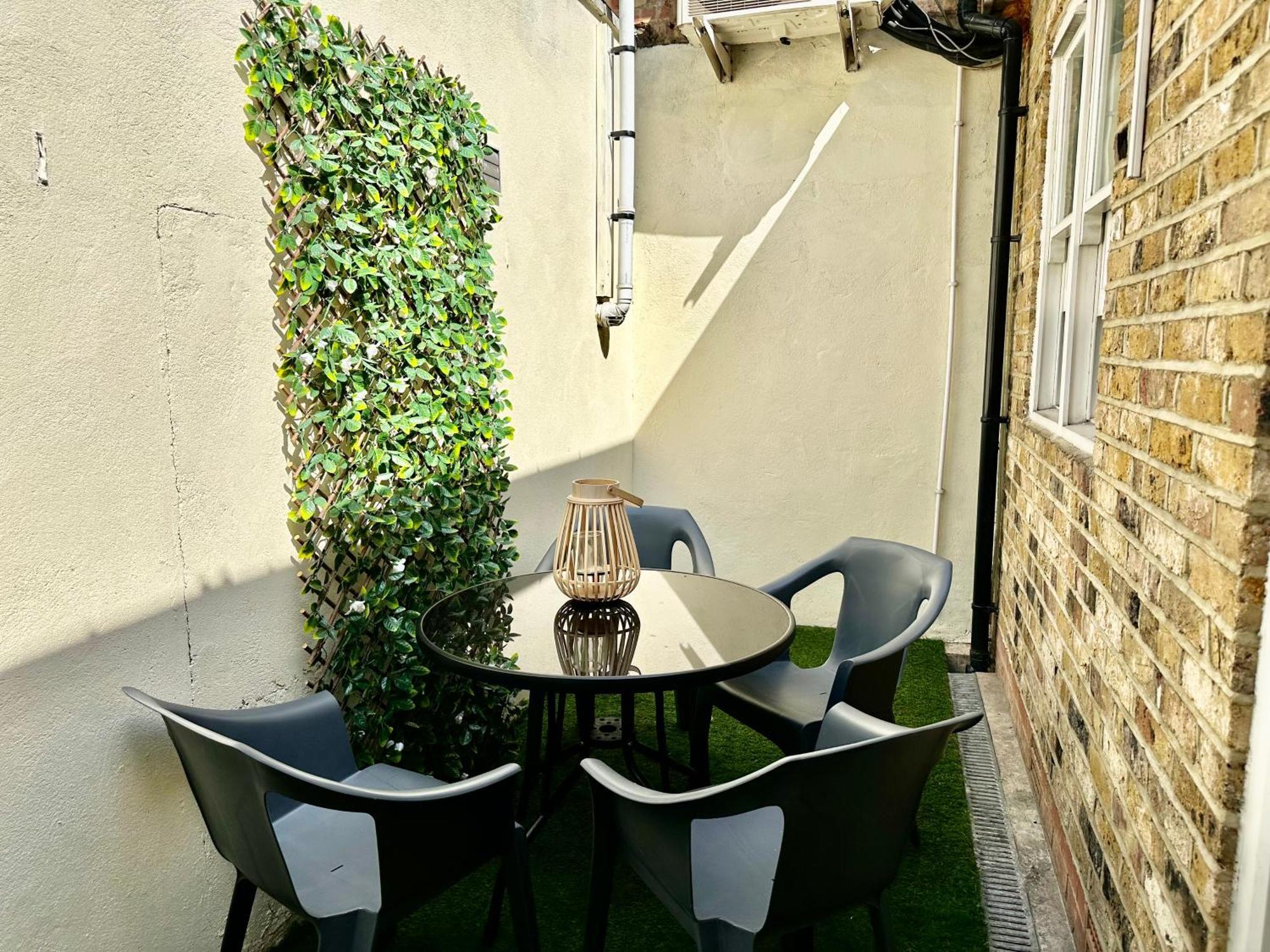 Westferry Two Apartment Londra Exterior foto